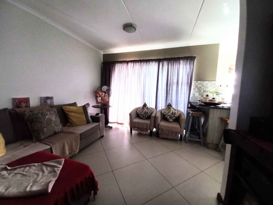 2 Bedroom Property for Sale in Buhrein Western Cape